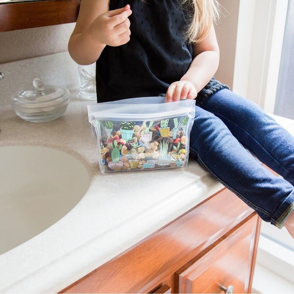 Ziptuck Sustainable Reusable Snack Bags & Sandwich Bag Bundle - Picture 6 of 16